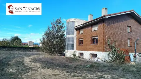 Chalet en Villalázara
