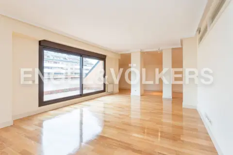 Ático en Zona Monte del Pilar