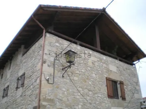 Casa en Medina de Pomar