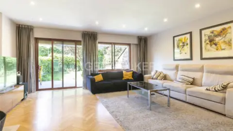 Casa en calle de Navaluenga