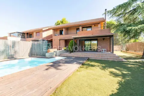 Casa adosada en calle Prado del Rey