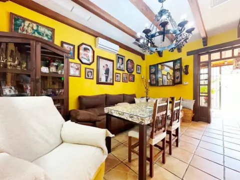 Casa adosada en calle de San José