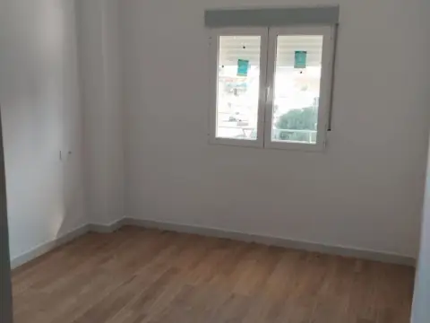 Piso en Avenida de Adolfo Díaz Ambrona Moreno