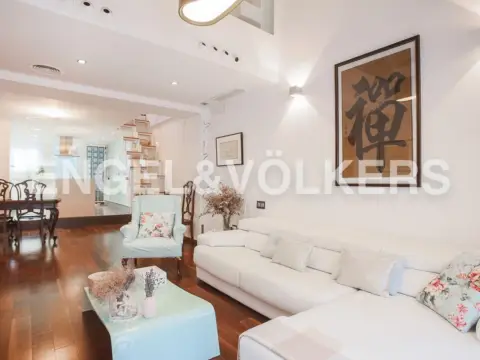 Casa en calle C- de La Reina