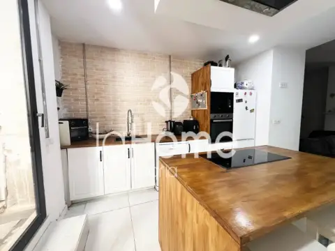 Casa adosada en Carrer de les Ànimes