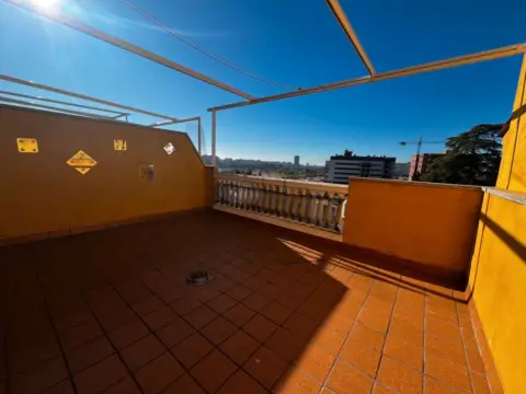 Dúplex en calle Fuente de La Rana