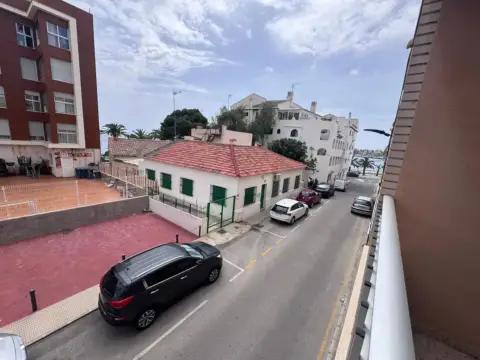 Piso en calle del Almirante Cervera, 11