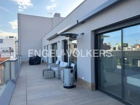 Ático en Cuatro Caminos