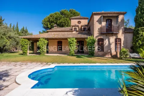 Casa en Valencina de la Concepción