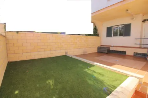 Casa adosada en Ronda de los Patos
