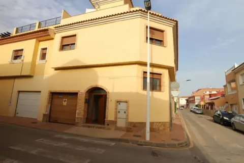 Casa en calle de Urgel