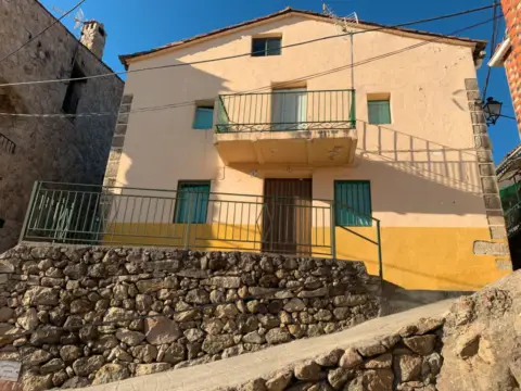 Casa rústica en calle N-A
