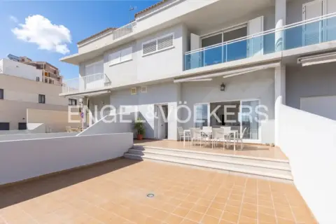 Casa en Carrer Serra de Mariola