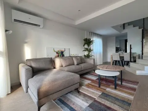 Dúplex en calle de la Mina Tomasa