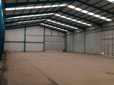 Nave comercial en Villafranca de Córdoba