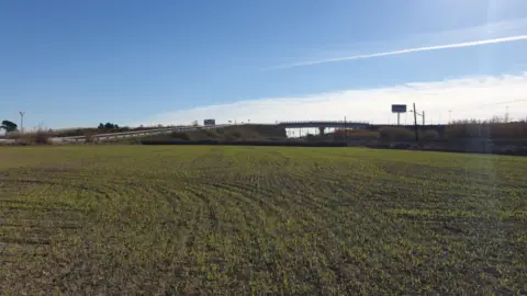 Terreno en calle Cartuja Baja Barrio