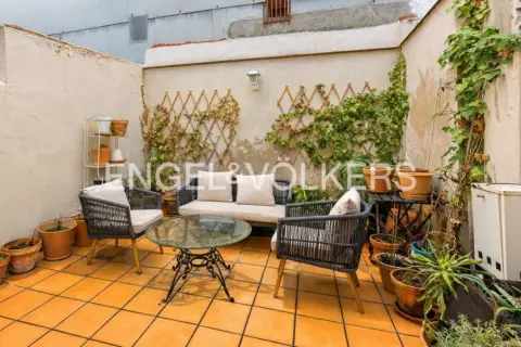 Casa en calle de Avelino Montero Ríos