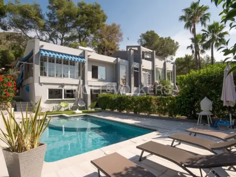 Casa en Montornés-Las Palmas-El Refugio