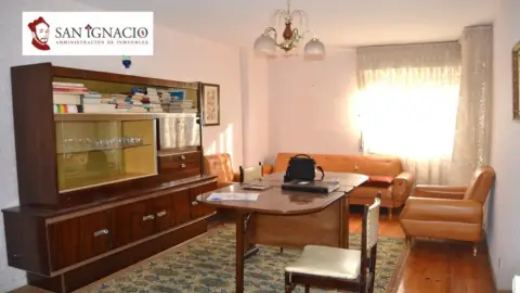 Piso en calle Bu-V-5632, nº 1