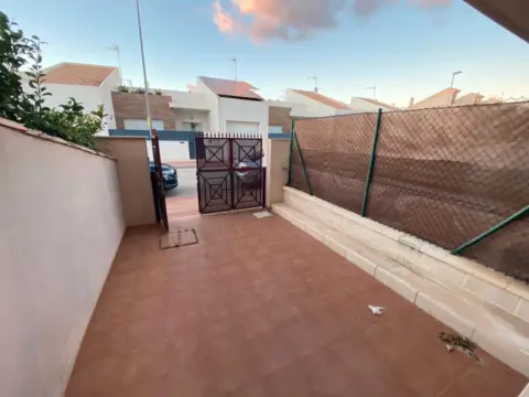 Casa adosada en Balsicas