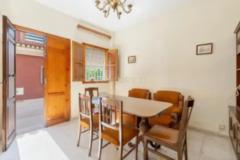 Casa en calle Parradas, 50