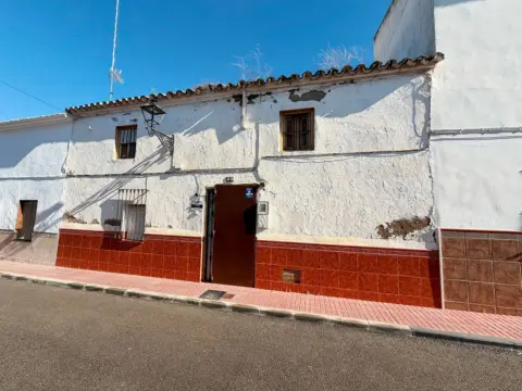 Casa adosada en Barrio Iglesia, 30