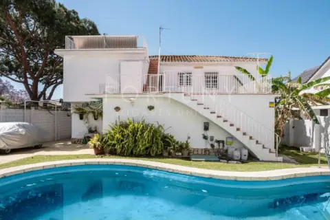 Casa en calle de Gabriel y Galán, 19