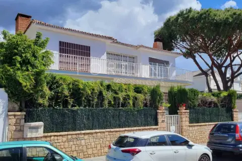 Casa en calle de Gabriel y Galán, 19