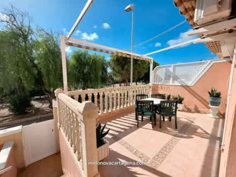 Casa adosada en calle Travesía Primera