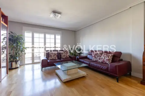 Ático en Los Villares-Grupo Pinar