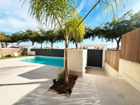 Chalet en calle Avenida Manuel Frutos Llamazares