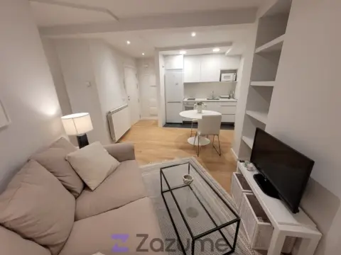 Piso en calle C. Escuderos