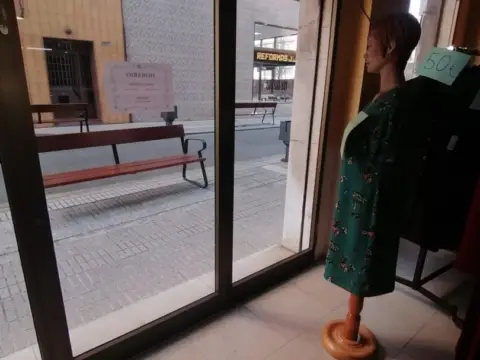 Local comercial en El Natahoyo-Moreda