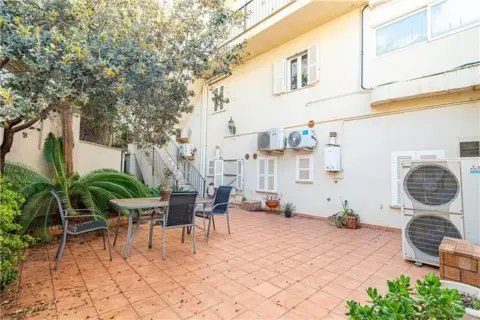 Edificio en Cala Major