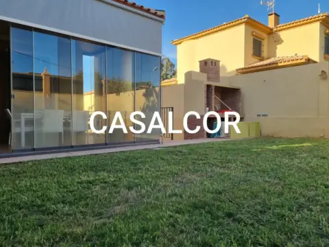 Chalet en Mairena del Alcor