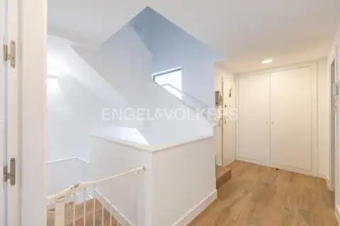 Casa adosada en calle Reyes Católicos