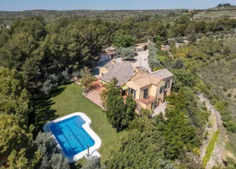 Casa rústica en calle calle del Serranillo