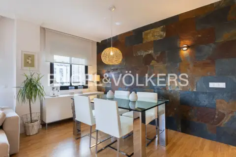 Apartamento en Avenida de las Cortes Valencianas