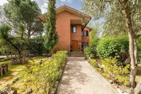 Chalet en calle de Atalanta