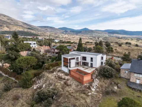 Chalet en Los Ángeles de San Rafael