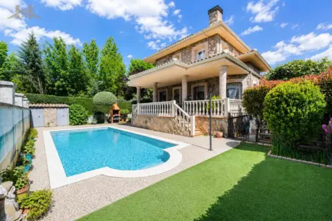 Chalet en calle de Antonio Machado