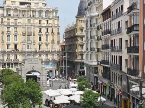 Piso en calle de la Montera