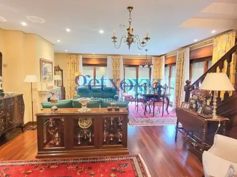 Casa adosada en Areeta