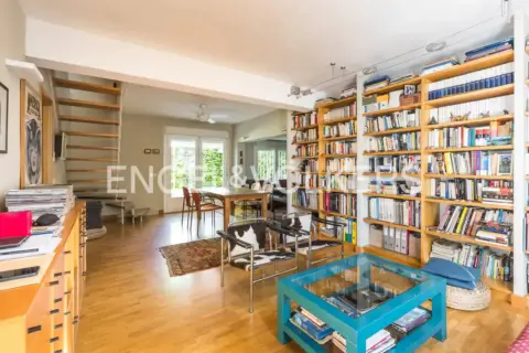 Casa adosada en Apóstol Santiago