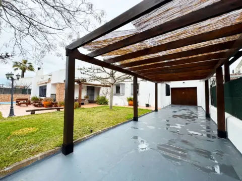 Chalet en calle de las Islas Canarias