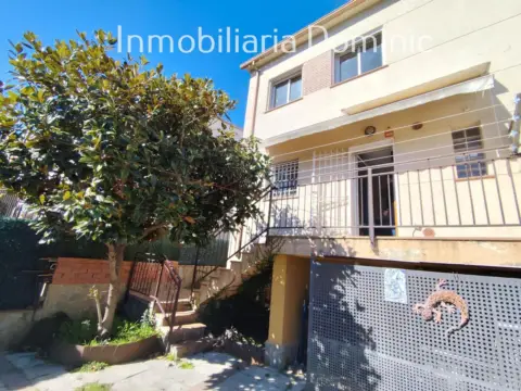 Casa pareada en Avinguda de Sant Jordi, 49