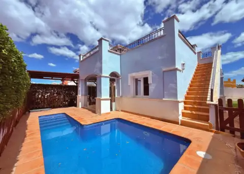 Casa en calle Castaño