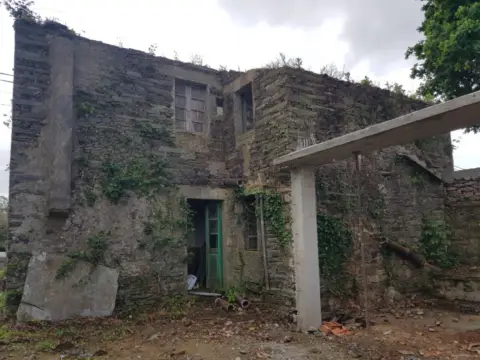 Casa en calle Lugar Meson Varela, nº 13