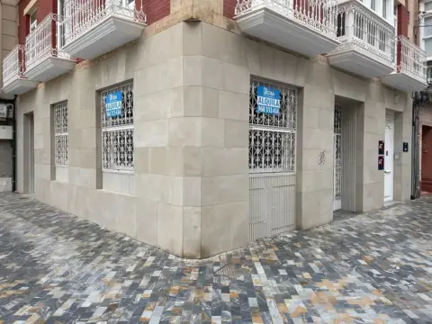 Local comercial en calle de Villamartín