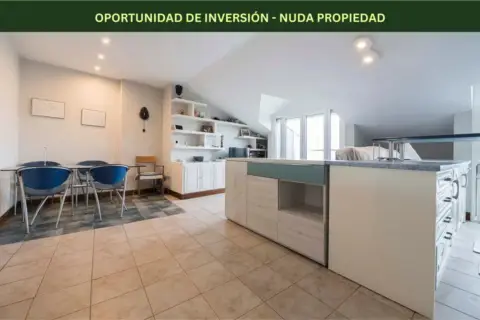 Ático en calle Antoine D-Abadie Plaza